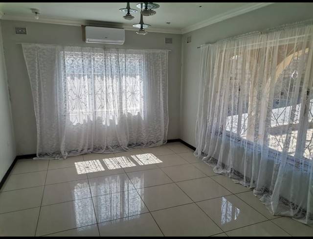4 BEDROOM HOUSE FOR SALE IN SHALLCROSS